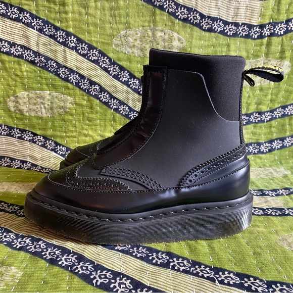 NWOB Rare Dr. Martens Black Jemison Wingtip Zip Up Wedge Combat Boots Size 6 - Picture 6 of 16